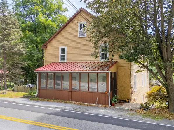 2090 Strasburg Rd, Coatesville, PA 19320