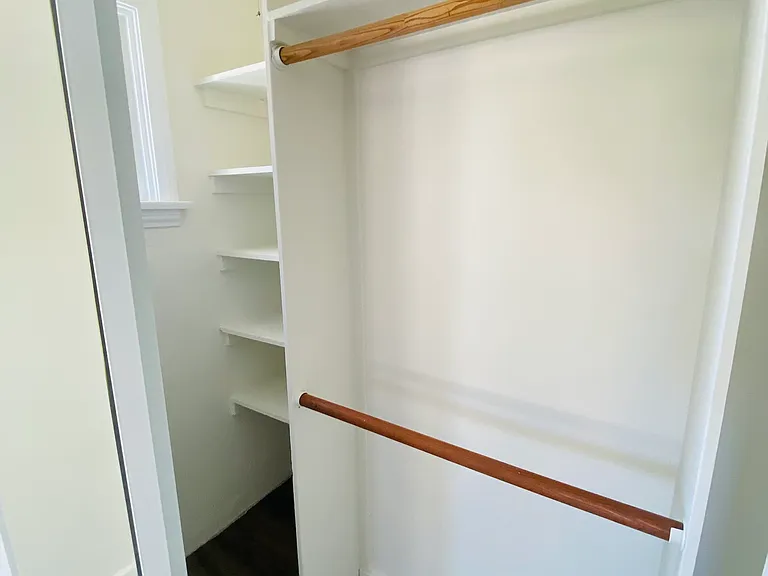 1318 Madrid Ave — Photo 15
