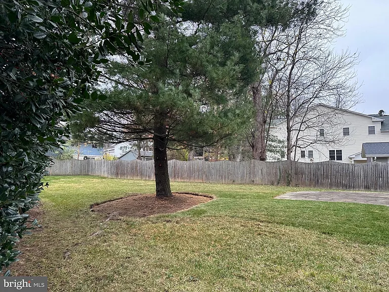 9902 Carnegie Ter — Photo 22