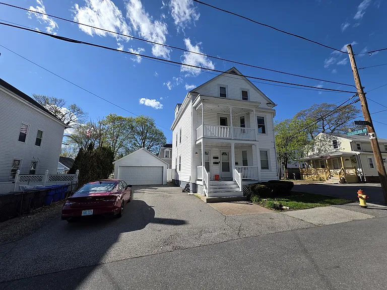 61 Magnolia St 2ndflr 2b/1b Updated! 1catok Laundry! Prkg Storage! — Photo 12