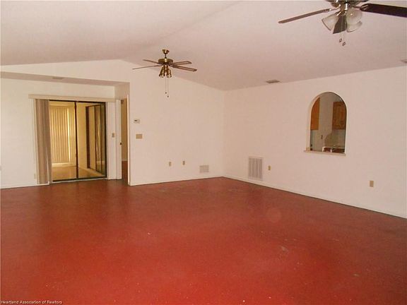 2nd image of 807 Washington Blvd NE