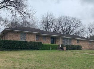 240 Valleyglen Dr, Desoto, TX 75115