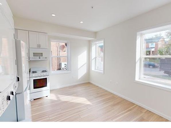 1912 R St SE #3