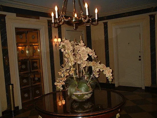 Sold by Helen Tsagaris, LREB | media 24