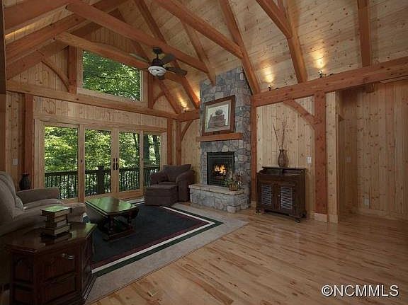 2nd image of 214 Shadybrook Trl