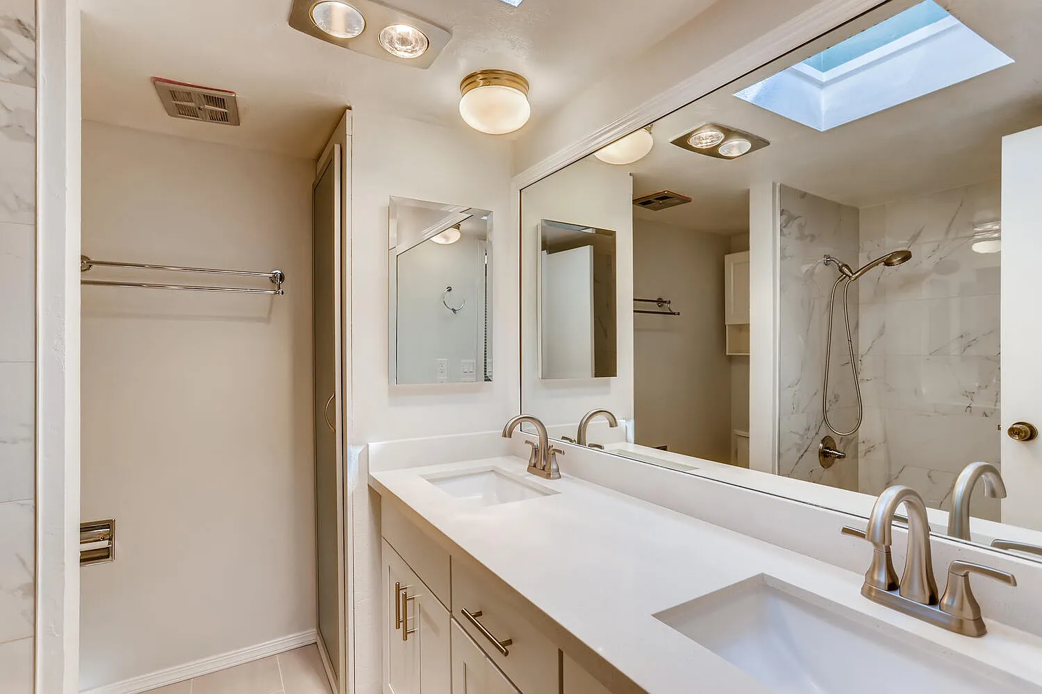 2 bed, 1048 sqft, $2,850 — Photo 3