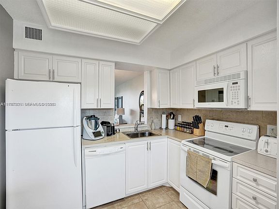 3rd image of 7431 NW 1st St APT 407