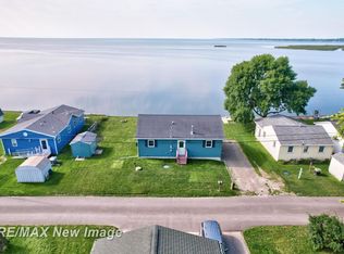 2189 W Wenonah Dr, Standish, MI 48658