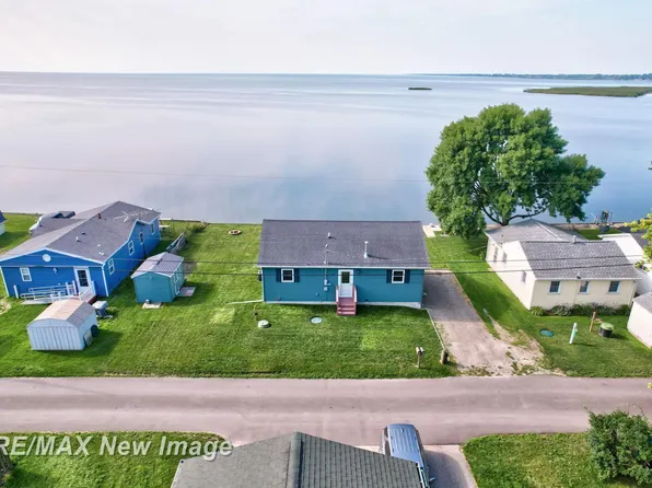 2189 W Wenonah Dr, Standish, MI 48658