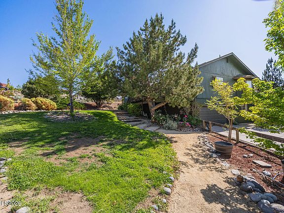 5th image of 8455 Doretta Ln
