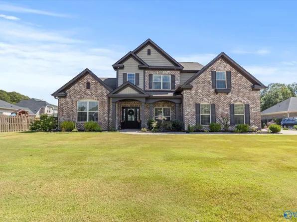 4504 Sandy Isle Cir, Owens Cross Roads, AL 35763