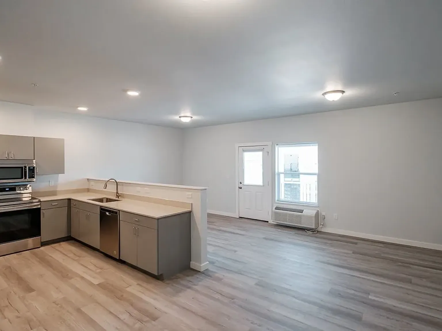 Cascade Meadows Apartments — Photo 1