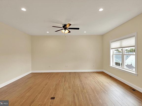 3rd image of 606 Lilliana Dr #L-0103
