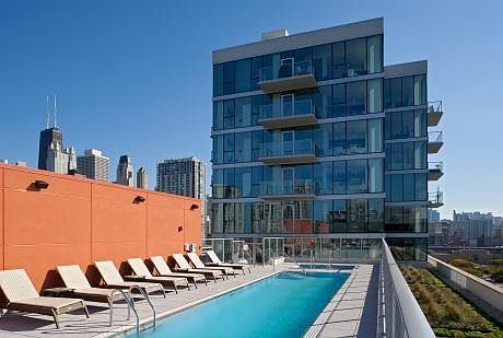 4th image of 1100 N Wells St #613