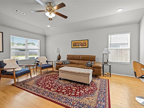 4th image of 1187 S Jaybird Ln