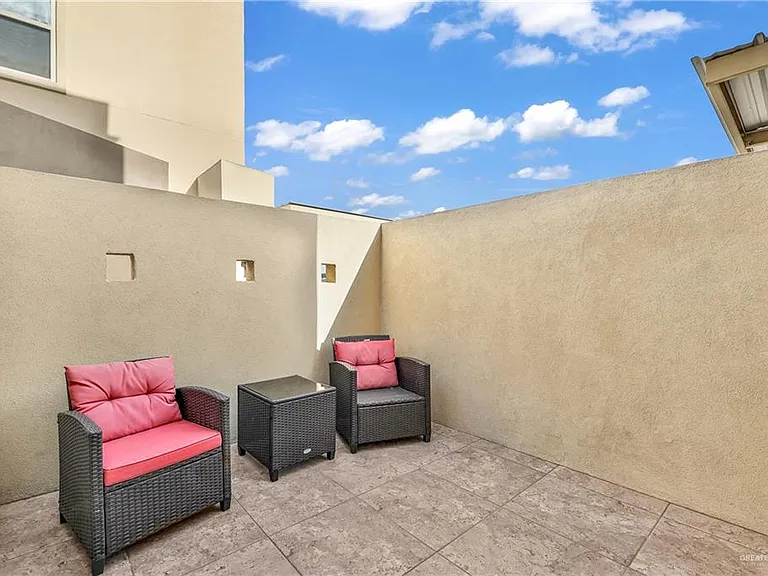 1200 E Camellia Ave — Photo 15