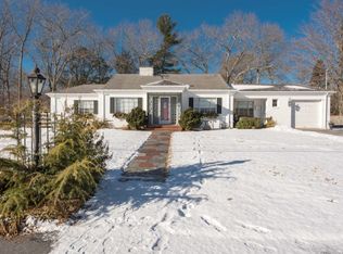 190 Country Club Ln, Brockton, MA 02301