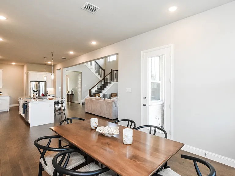 2516 Maidenhair Rd — Photo 9