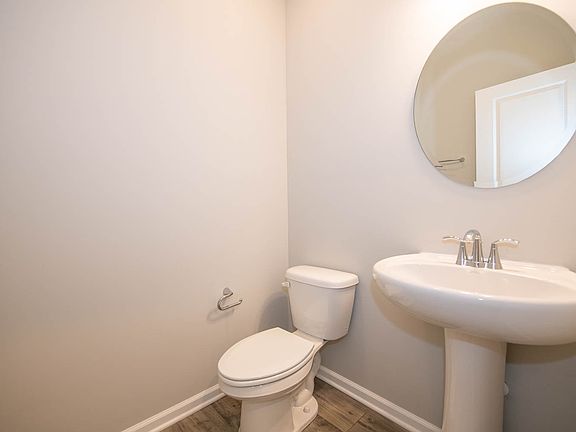 4th image of 1460 Aster Dr