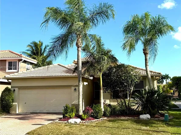 5089 NW 121st Dr, Pompano Beach, FL 33076