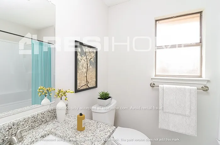 4404 Lakeview Dr — Photo 11