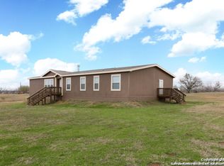 167 County Road 158, Floresville, TX 78114