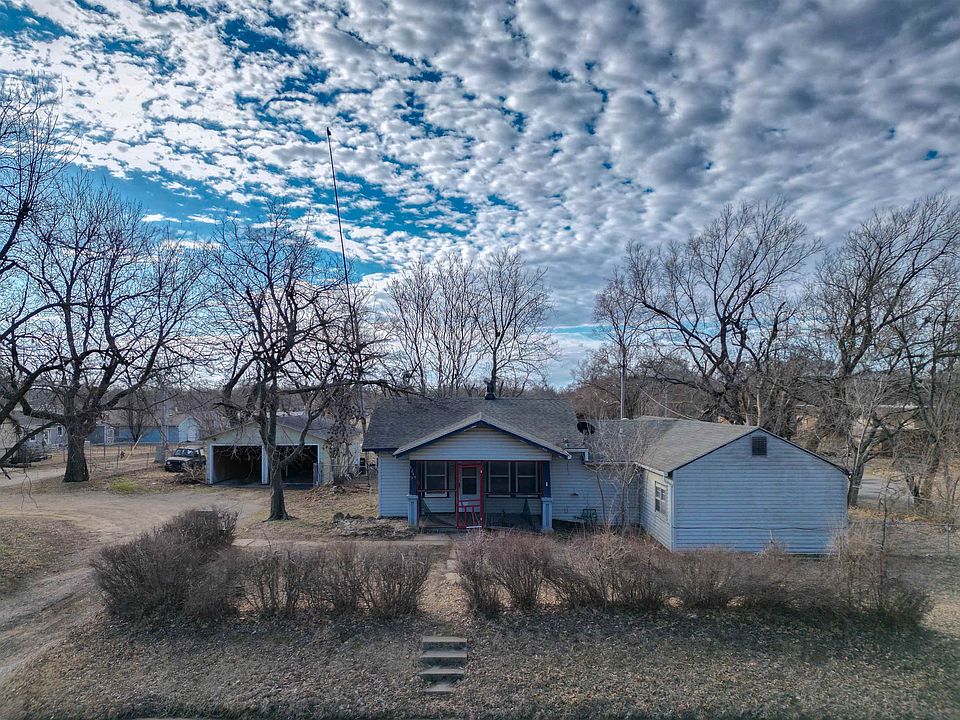1st image of 1219 W Kansas Ave