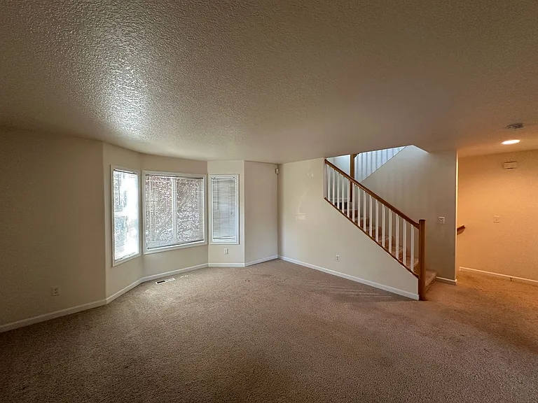 3324 Mia St NE — Photo 6
