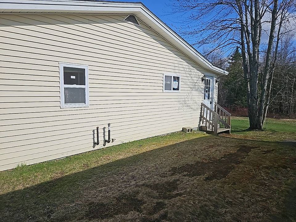 2nd image of 395 Corinna Rd
