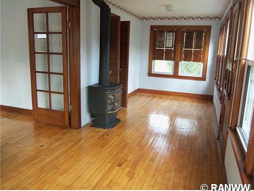 4th image of 3088N East River Road