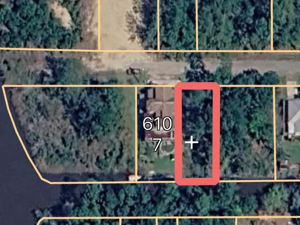 5th St, Bay Saint Louis, MS 39520