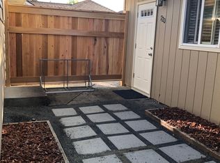 720 NW 17th St APT B, Corvallis, OR 97330