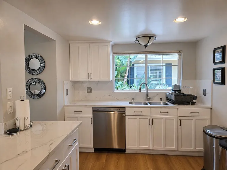 Comanche Ave. 5706 — Photo 33