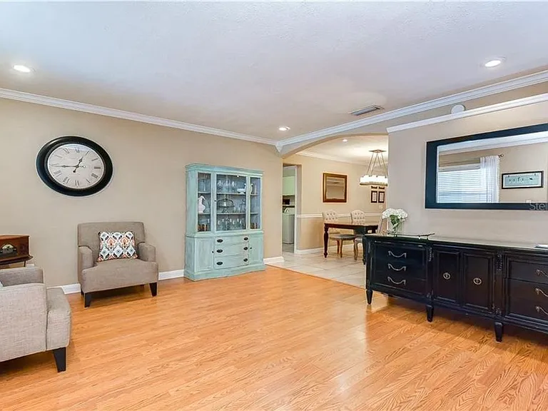 5121 Ellendale Ave — Photo 4