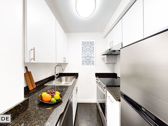 4th image of 145 W 55th St APT 4E