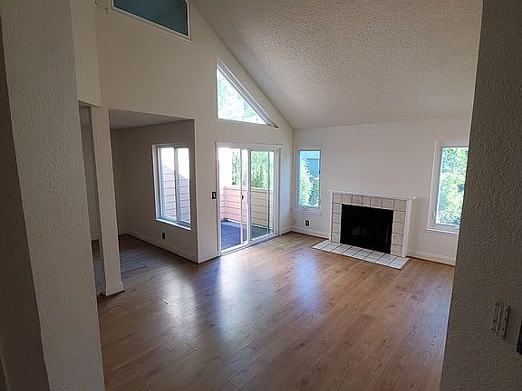 3rd image of 349 Tradewinds Dr