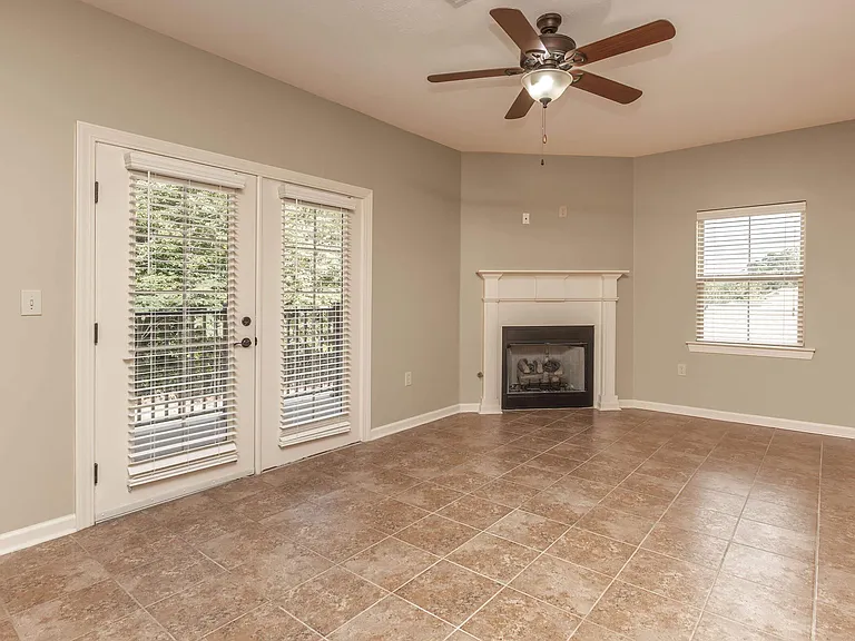 Stonewater Place Apartments — Photo 30