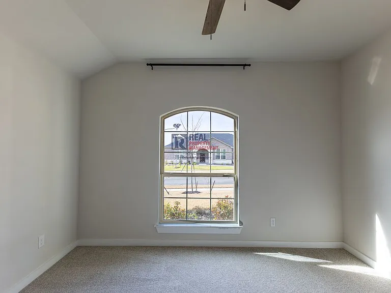 124 Mesa Dr — Photo 19