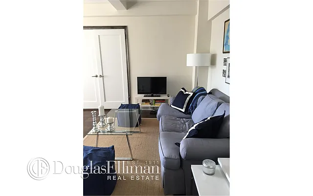 Rented by Douglas Elliman | media 11