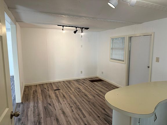 3rd image of 429 Espasie Dr