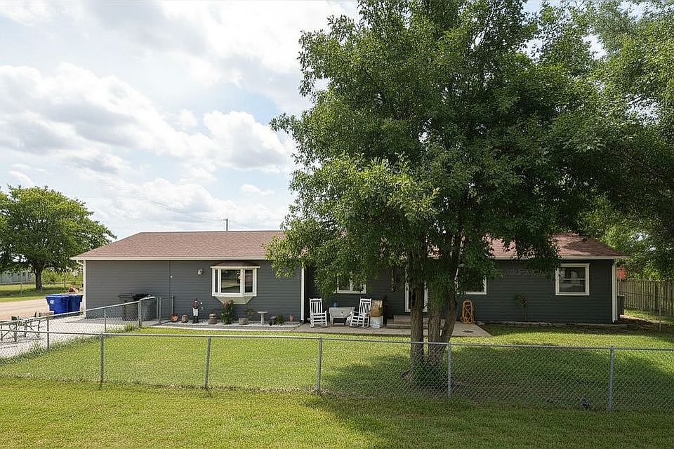 1st image of 120 Logan Ave