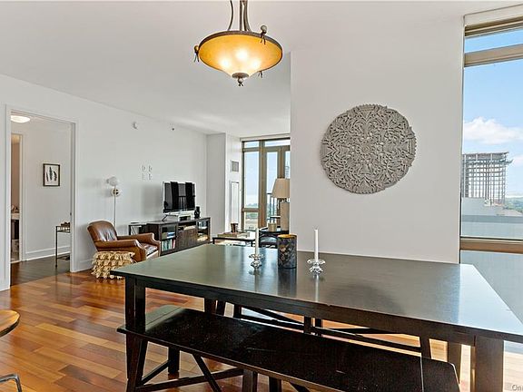 4th image of 175 Huguenot St Unit 2006