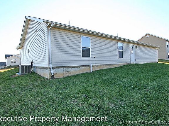 3rd image of 191 Black Willow Ln