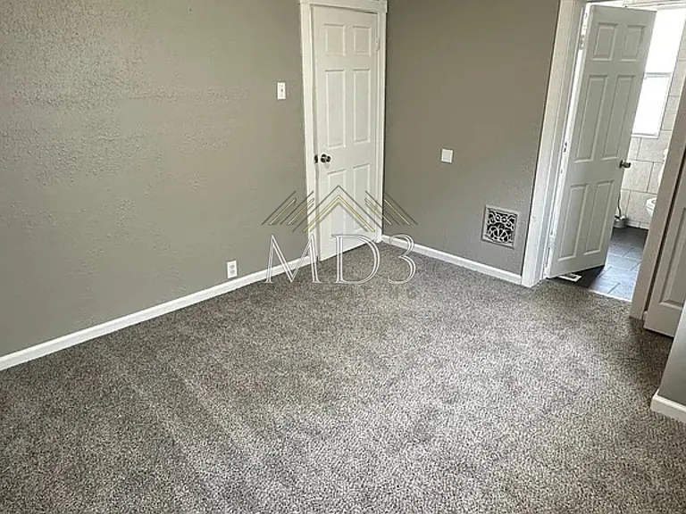 4051 Taft Ave — Photo 14