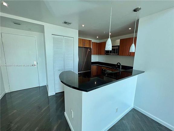 2nd image of 300 S Biscayne Blvd APT 826