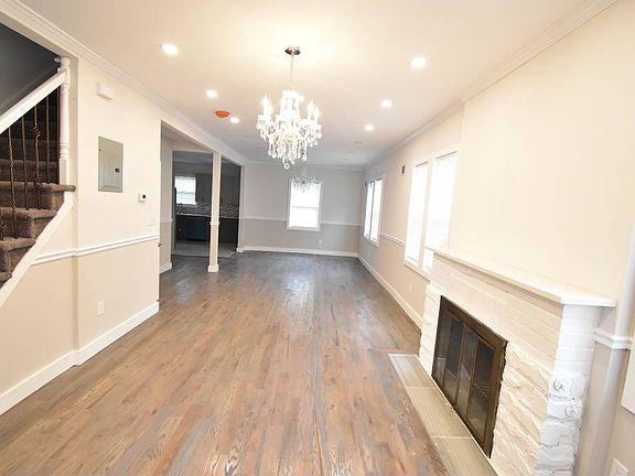 4th image of 18435 Galway Ave