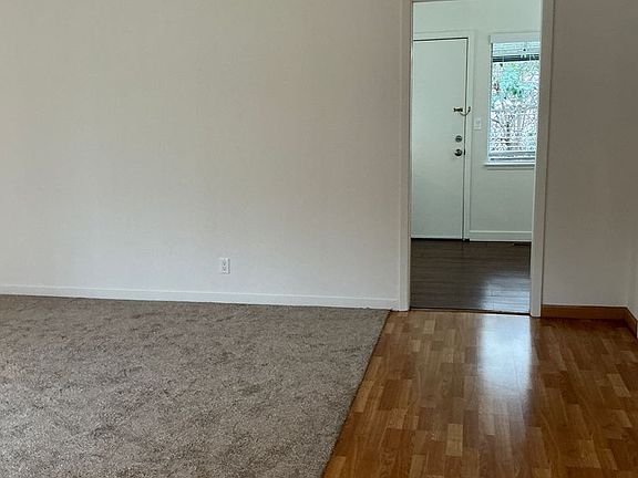 4th image of 837 Live Oak Ave APT 9