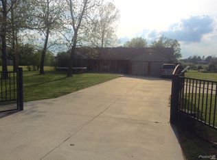 5015 Lake Dr, Harrah, OK 73045