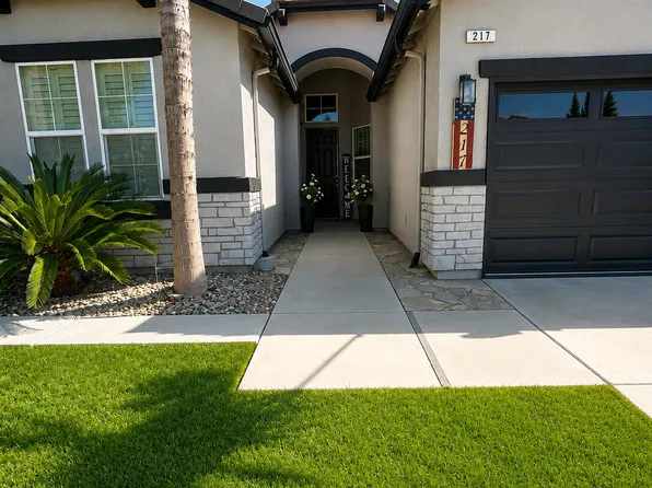 217 E Reese Avenue, Visalia, CA 93277