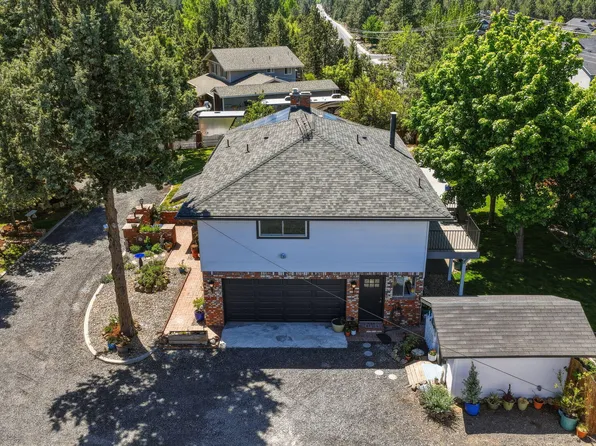 61573 E Lake Dr, Bend, OR 97702